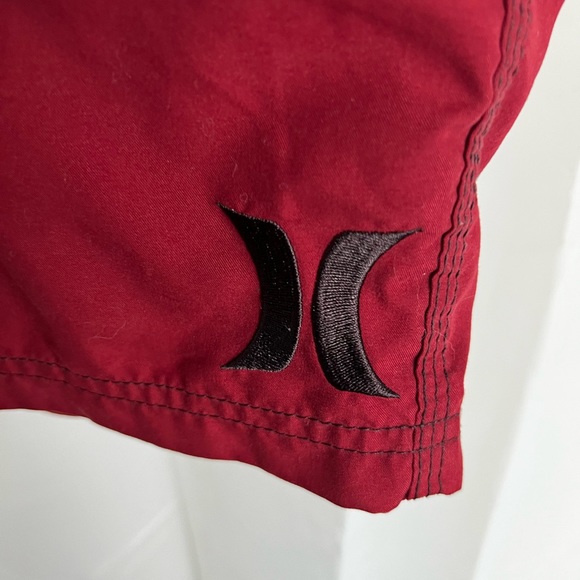 Hurley men’s board, shorts, size 38 Red - Picture 2 of 7